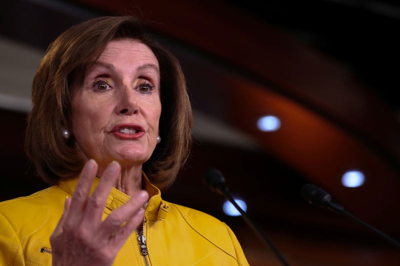 © Reuters. U.S. House Speaker Pelosi holds her weekly news conference on Capitol Hill in Washington