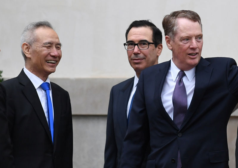 © Reuters. Chinese Vice Premier Liu He meets U.S. Treasury Secretary Mnuchin and U.S. Trade Representative Lighthizer for continued trade talks in Washington