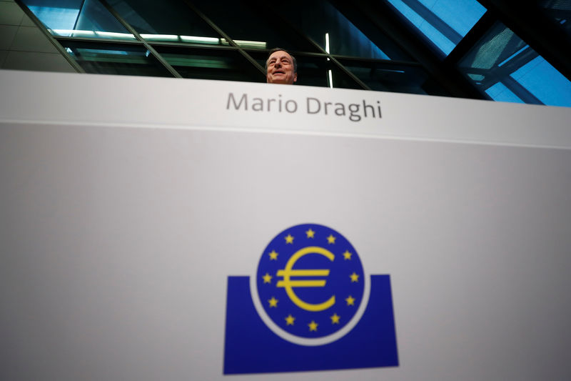 © Reuters. Mario Draghi, President of the European Central Bank (ECB) holds a news conference on the outcome of the Governing Council meeting at the ECB headquarters in Frankfurt