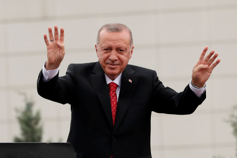 © Reuters. أردوغان يعتقد أن الأمم المتحدة ستبحث في ملابسات وفاة مرسي