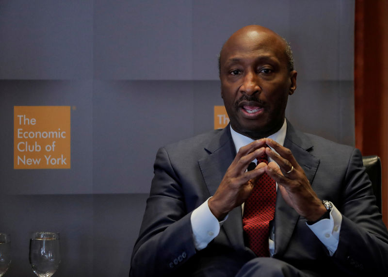 © Reuters. FILE PHOTO: Ken Frazier, Chairman and CEO, Merck & Co., speaks during a meeting of the Economic Club of New York in New York