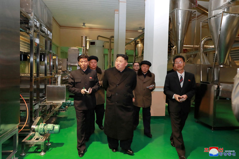 © Reuters. FILE PHOTO: North Korean leader Kim Jong Un inspects a factory in Samjiyon County, North Korea