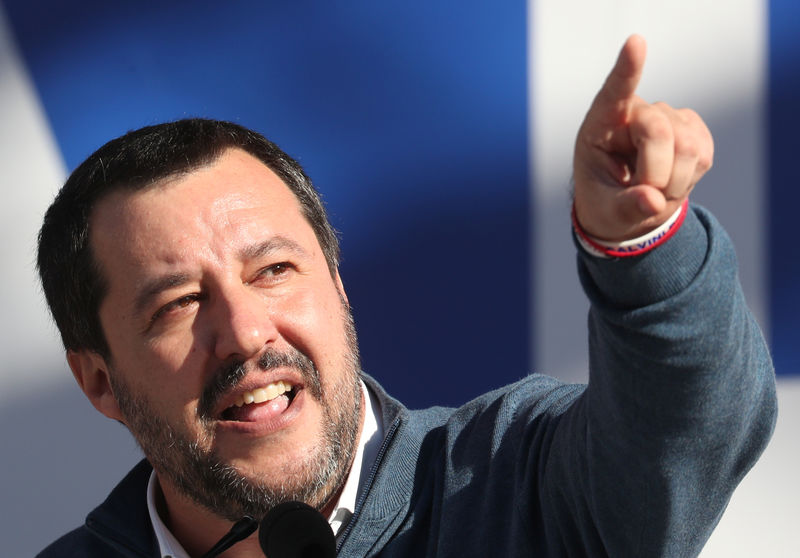 © Reuters. Il Ministro dell'Interno e Vicepresidente del Consiglio Matteo Salvini