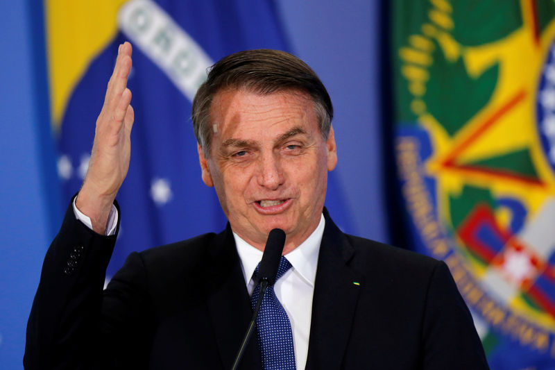 © Reuters. Presidente Jair Bolsonaro no Palácio do Planalto