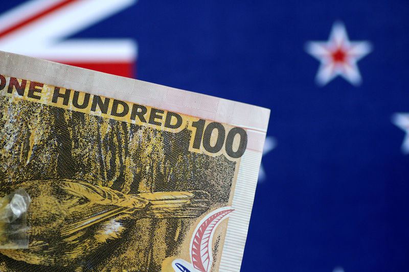 © Reuters. Illustration photo of a New Zealand Dollar note