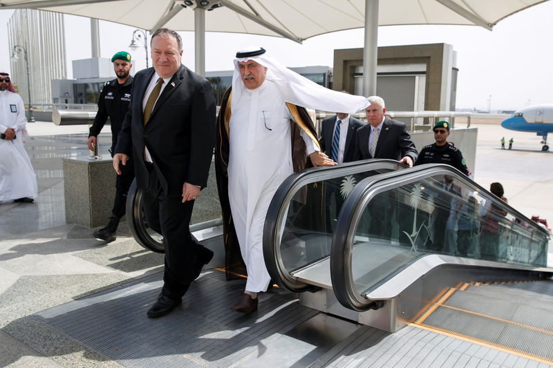 © Reuters. بومبيو يصل السعودية بعد دعوة أمريكية لمحادثات مع إيران