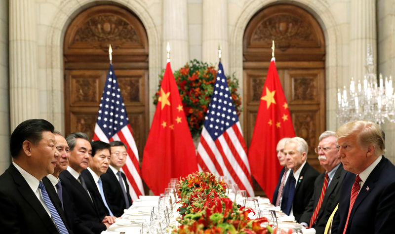 © Reuters. U.S. President Donald Trump and Chinese President Xi Jinping meet after the G20 in Buenos Aires