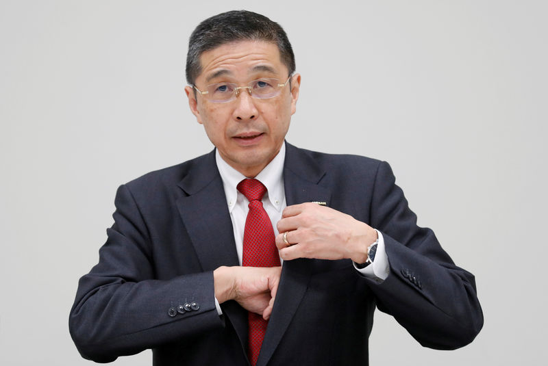 © Reuters. FILE PHOTO: Nissan President and CEO Hiroto Saikawa attends a news conference at its global headquarters building in Yokohama
