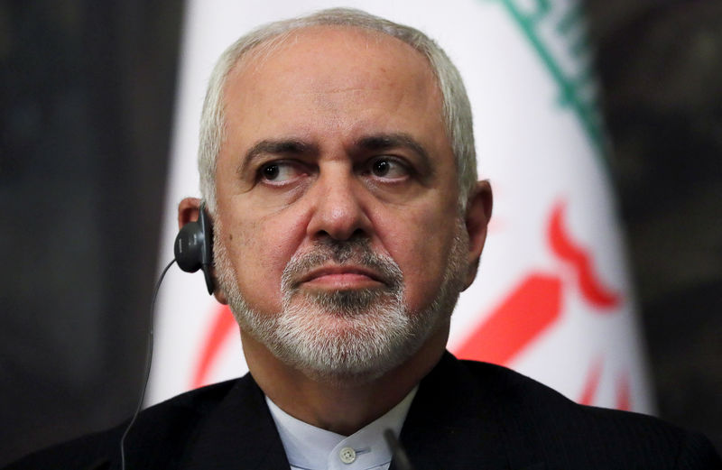 © Reuters. ظريف يتهم مستشار الأمن القومي الأمريكي بالتآمر لشن حرب على إيران