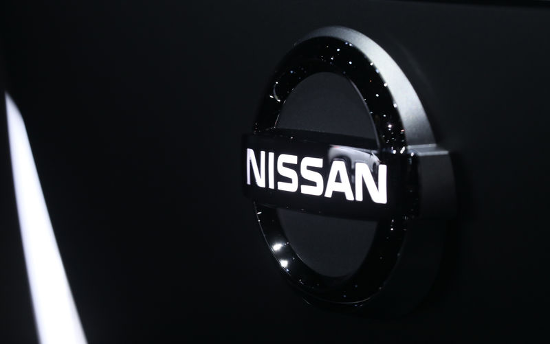 © Reuters. FILE PHOTO: The Nissan logo is seen at the North American International Auto Show in Detroit, Michigan