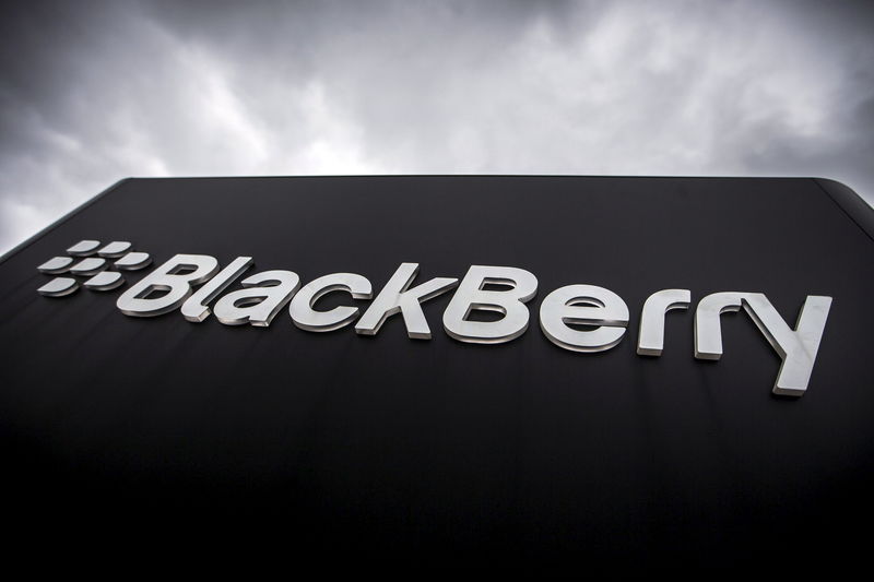 © Reuters. FILE PHOTO: A Blackberry sign is seen in front of their offices on the day of their annual general meeting for shareholders in Waterloo