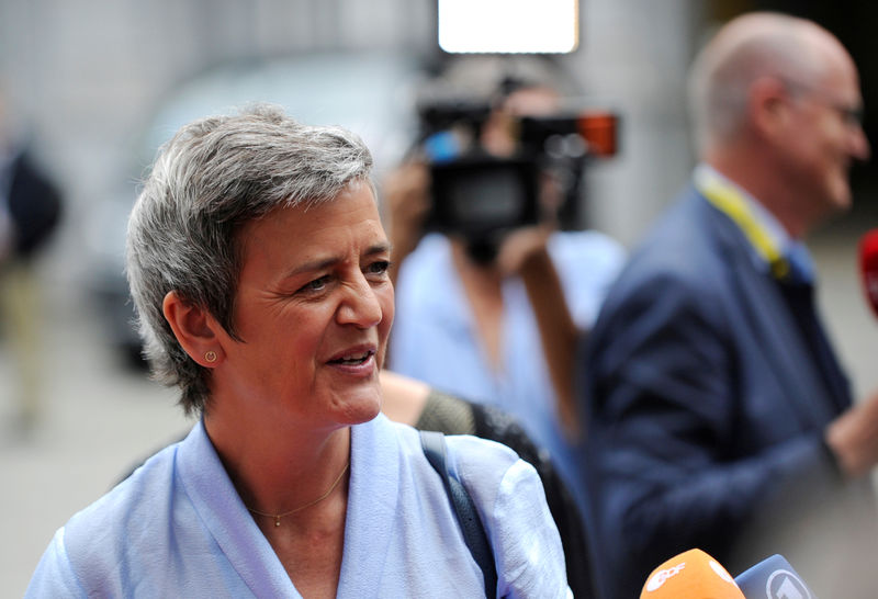 © Reuters. FILE PHOTO: European Competition Commissioner Margrethe Vestager arrives at an ALDE party meeting ahead of a EU leaders summit in Brussels