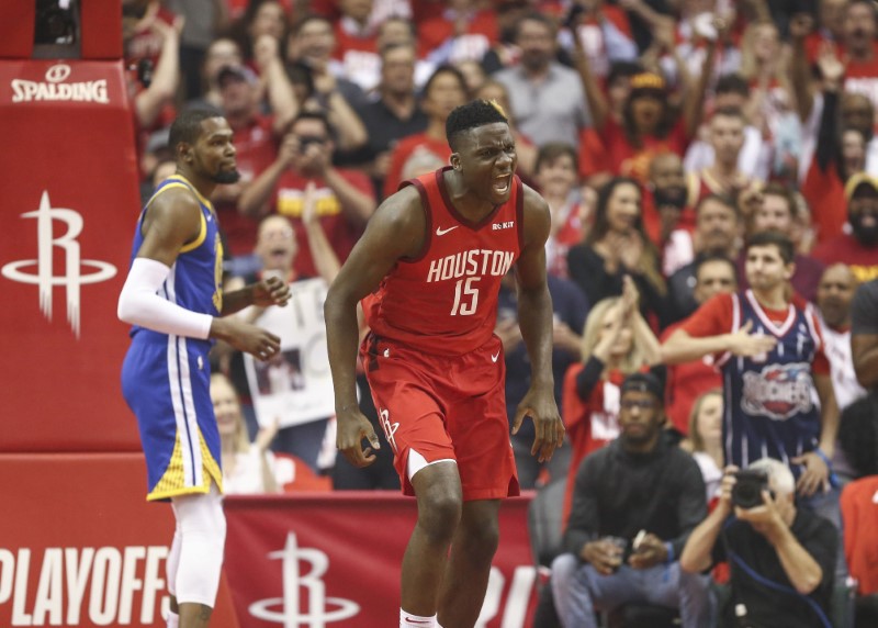 © Reuters. NBA: Playoffs-Golden State Warriors at Houston Rockets