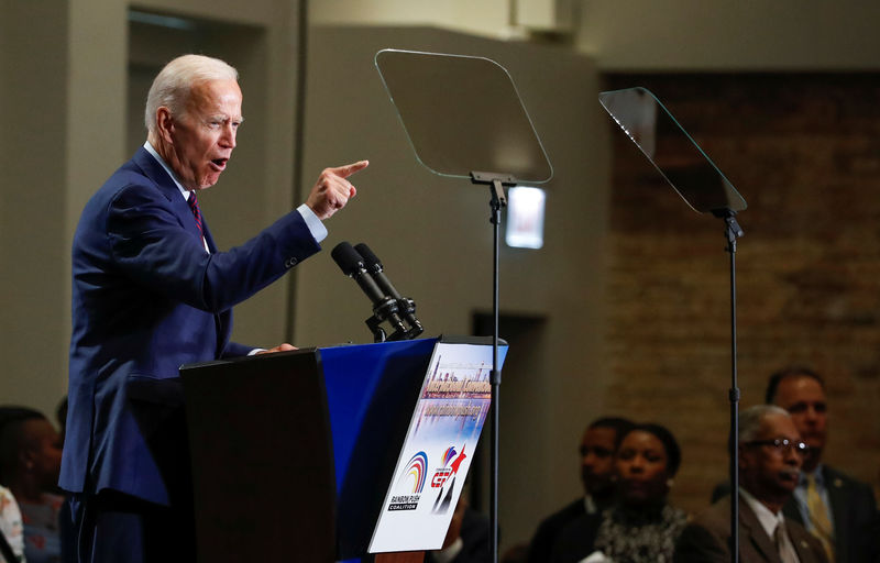 © Reuters. Joe Biden discursa em Chicago