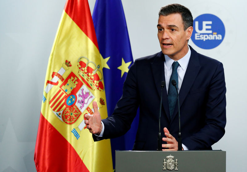 رئيس الوزراء الإسباني يدعو لتغيير سياسي في رئاسة المفوضية الأوروبية