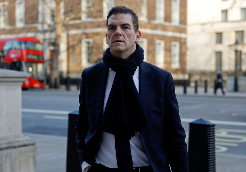 © Reuters. FILE PHOTO: Olly Robbins, senior civil servant and Europe adviser to Prime Minister Theresa May, arrives at the Cabinet Office, in London