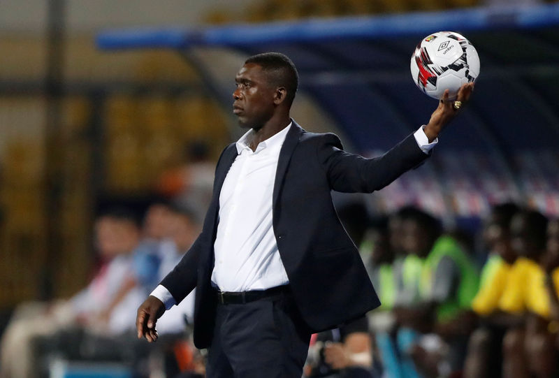 Seedorf gets a taste of high expectations surrounding Cameroon