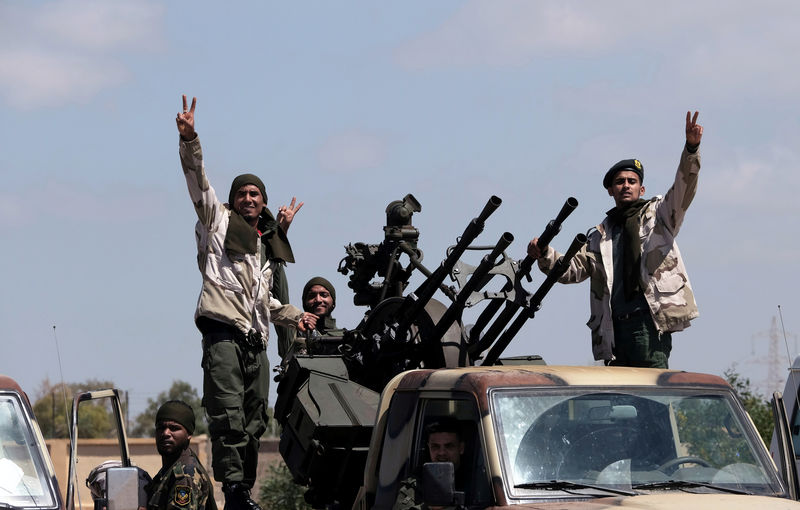 قوات حفتر تقول إنها دمرت طائرة تركية مسيرة في ليبيا