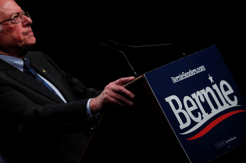 © Reuters. FILE PHOTO - Democratic 2020 U.S. presidential candidate Senator Bernie Sanders attends a campaign event at George Washington University in Washington