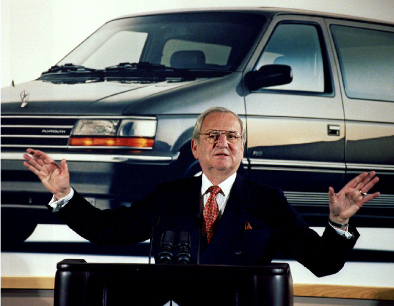 © Reuters. FILE PHOTO: Former Chrysler Chairman Iacocca is seen during a Chrysler briefing on earnings