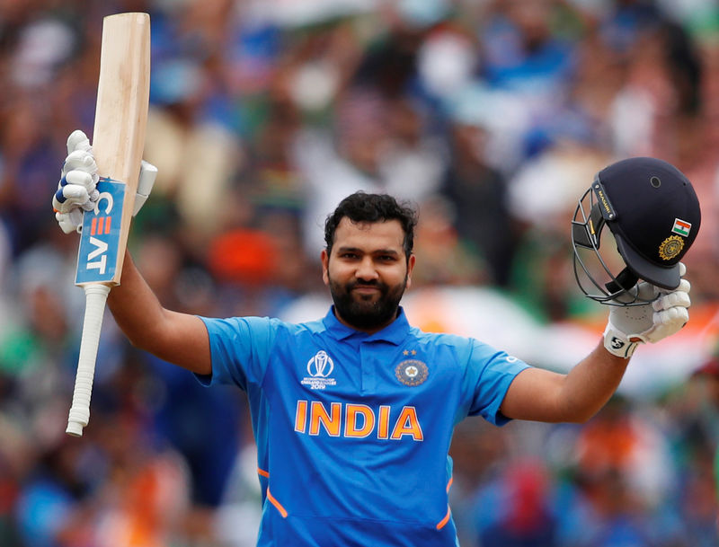 Rohit's batting on a different planet, says Rahul