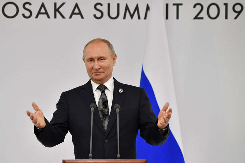 АНАЛИЗ-Оказавшаяся под давлением Трампа ОПЕК развернулась к Путину