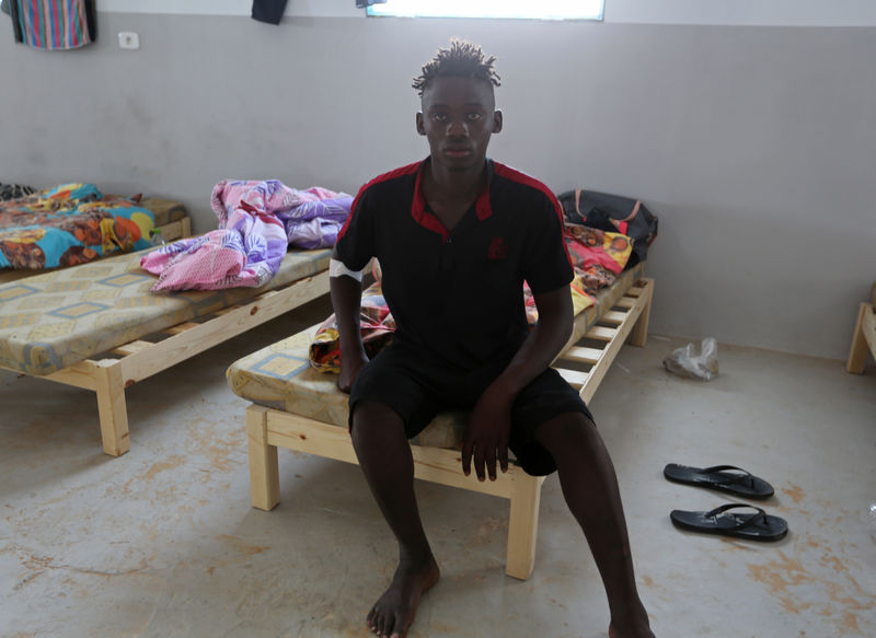 © Reuters. مخاوف من غرق أكثر من 80 مهاجرا قبالة سواحل تونس
