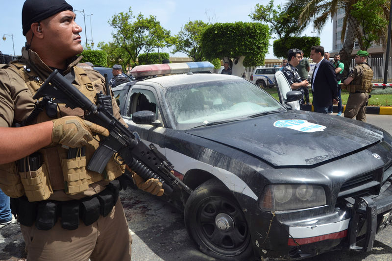 الدولة الإسلامية تعلن المسؤولية عن هجوم في طرابلس بلبنان قتل فيه 4 أشخاص