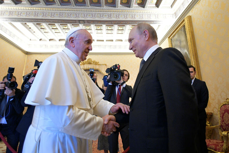 Putin y el papa sostienen conversaciones &quot;sustanciales&quot; con la crisis en Ucrania de fondo