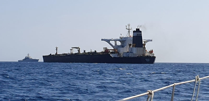 Un militar iraní dice que Irán debería embargar un petrolero británico si no liberan el buque iraní
