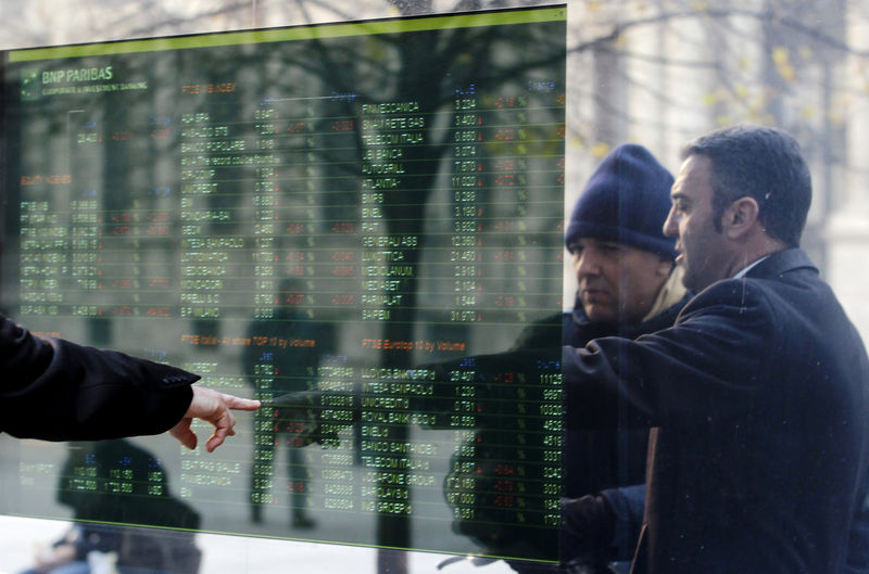 BORSA MILANO in calo, debole correzione banche, ma balzo Mps, Creval