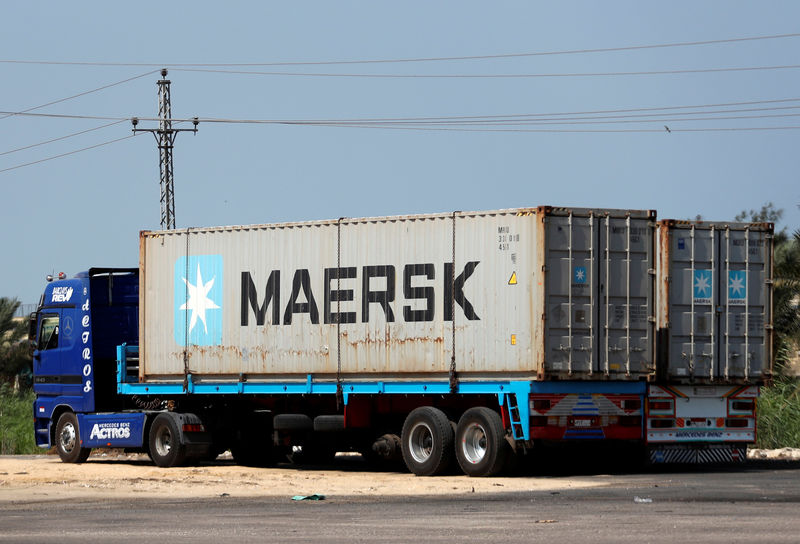 ميرسك تنضم لشركات شحن أخرى وترفع أسعار الحاويات المتجهة إلى الخليج