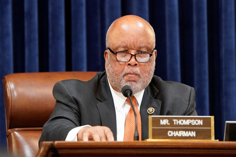 © Reuters. Homeland Security Committee Chairman Thompson chairs hearing on border security on Capitol Hill in Washington