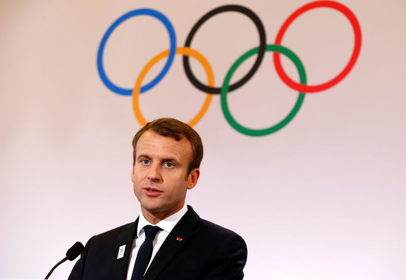 Macron regrette que Total renonce à sponsoriser les JO de Paris