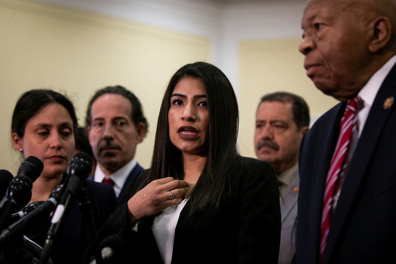 © Reuters. Yazmin Juarez, mother of 19-month-old Mariee, who died after detention by U.S. Immigration and Customs Enforcement (ICE), speaks during a news conference on Capitol Hill in Washington