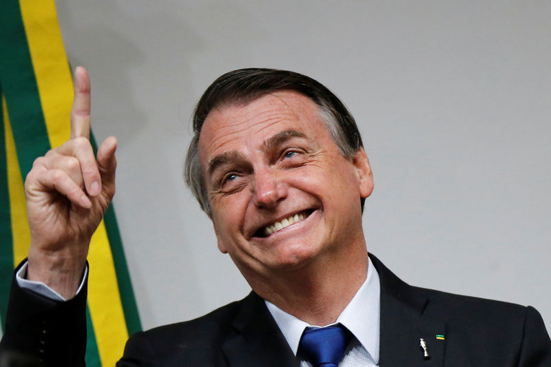 Bolsonaro agradece Câmara, na pessoa de Maia, por aprovar Previdência em 1º turno