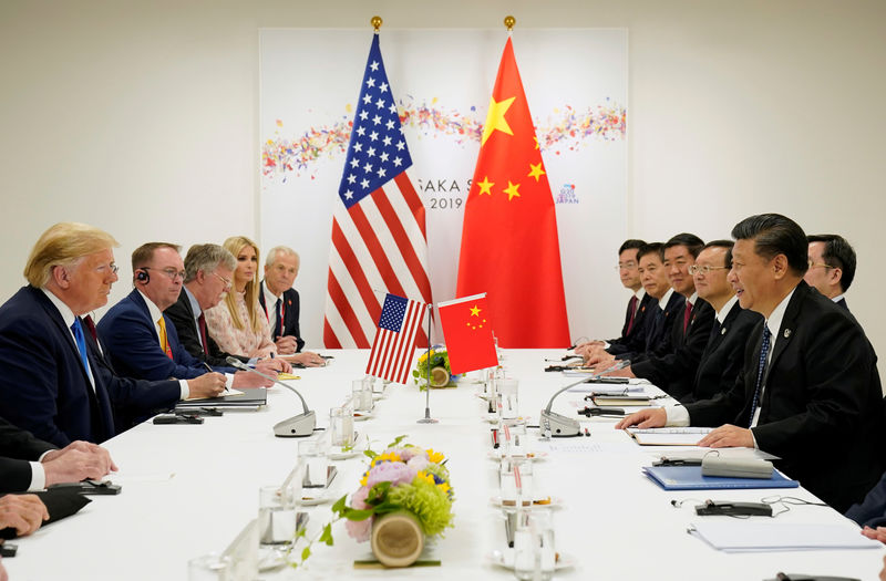 Risks aside, Trump's team sees China trade stance as strength in 2020