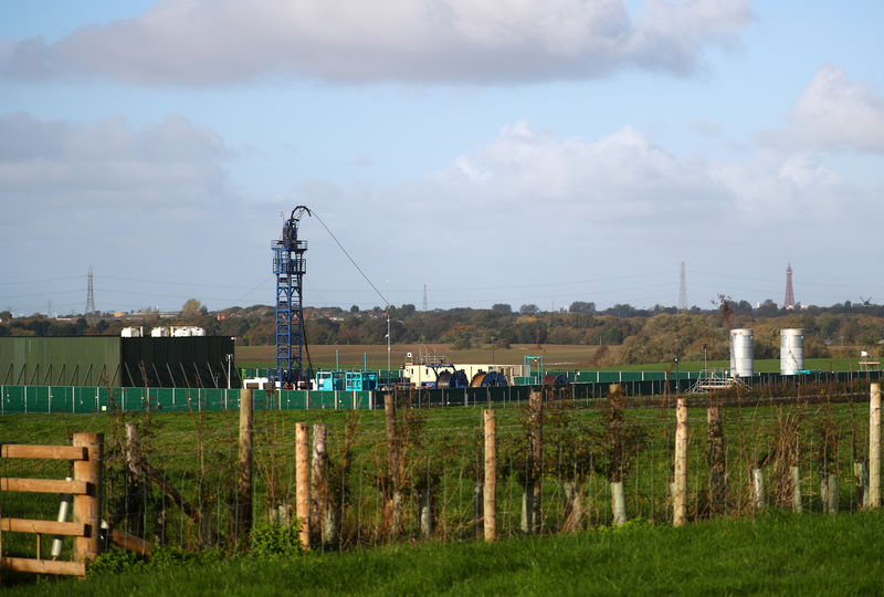 © Reuters. FILE PHOTO: Cuadrilla's Preston Road fracking site is seen near Blackpool