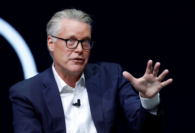 © Reuters. FILE PHOTO: Ed Bastian, CEO of Delta Air Lines, speaks during a keynote address at the 2019 CES in Las Vegas