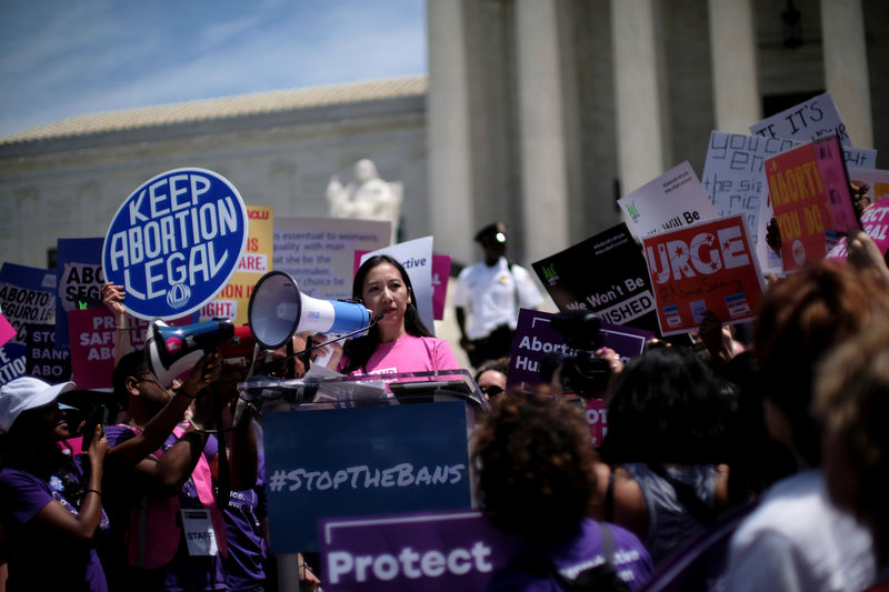 © Reuters. FILE PHOTO: Planned Parenthood president Dr. Leana Wen speaks at a protest against anti-abortion legislation at the U.S. Supreme Court in Washington