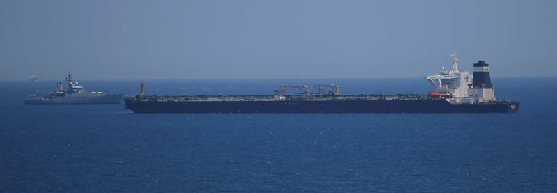 © Reuters. وكالة: إيران تدعو بريطانيا للإفراج الفوري عن ناقلتها النفطية