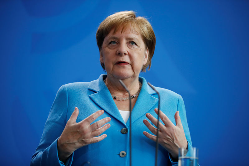 © Reuters. German Chancellor Merkel receives Finland's Prime Minister Rinne in Berlin