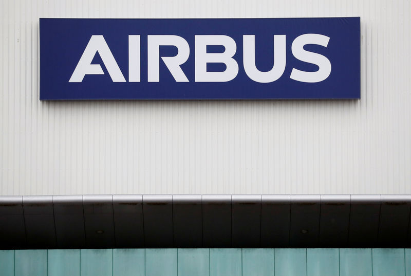 © Reuters. The logo of Airbus is pictured at their facility in Montoir-de-Bretagne near Saint-Nazaire