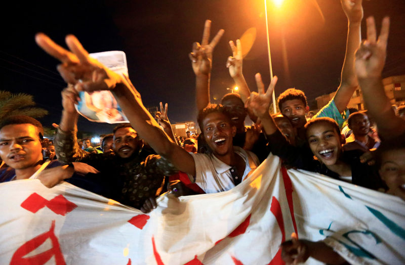 © Reuters. آلاف يتظاهرون في السودان لإحياء ذكرى مرور 40 يوما على فض الاعتصام