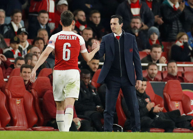 Arsenal's Emery waits for decision on Koscielny's future