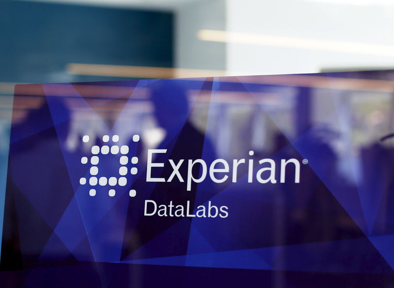 © Reuters. The corporate logo of information services company Experian is seen at the opening of its data lab in San Diego