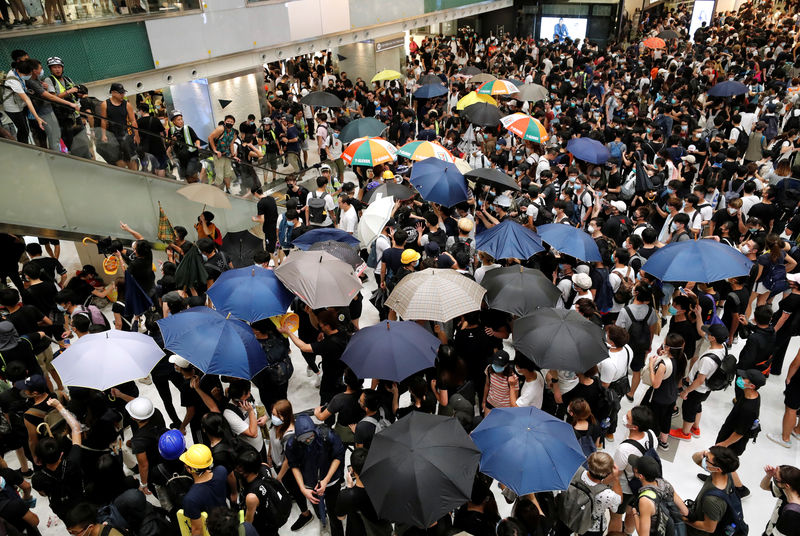 Hong Kong retailers forecast drop in sales due to protests