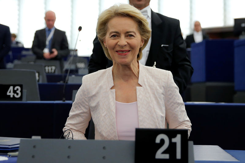 © Reuters. Designated European Commission President von der Leyen arrives to attend a debate on her election at the European Parliament in Strasbourg