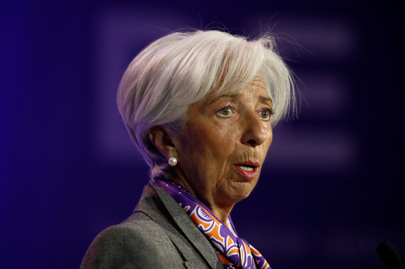 Lagarde vai renunciar ao FMI na terça-feira, dizem fontes