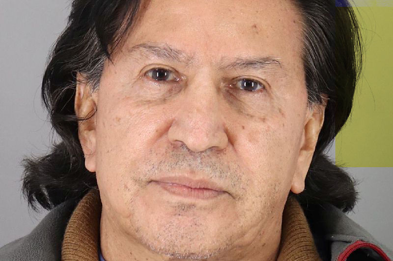 © Reuters. Peru's former president Alejandro Toledo Manrique poses in a police booking photo at San Mateo County jail